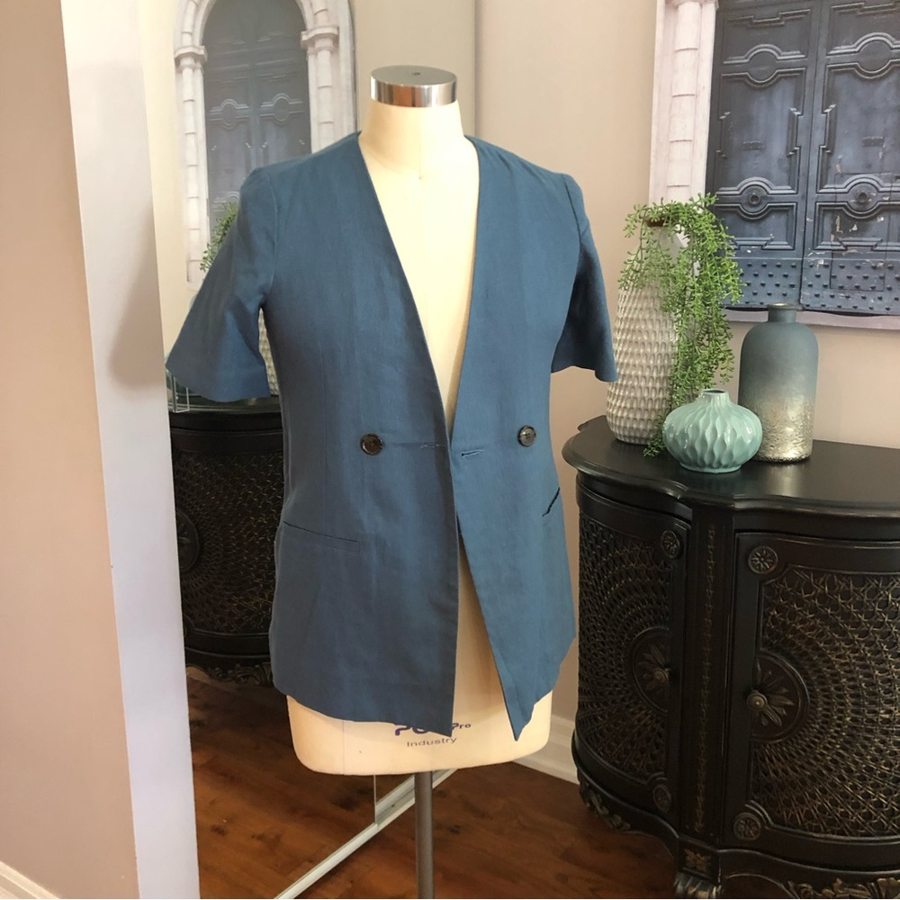 Icone blue short sleeve double breasted single button blazer size 4